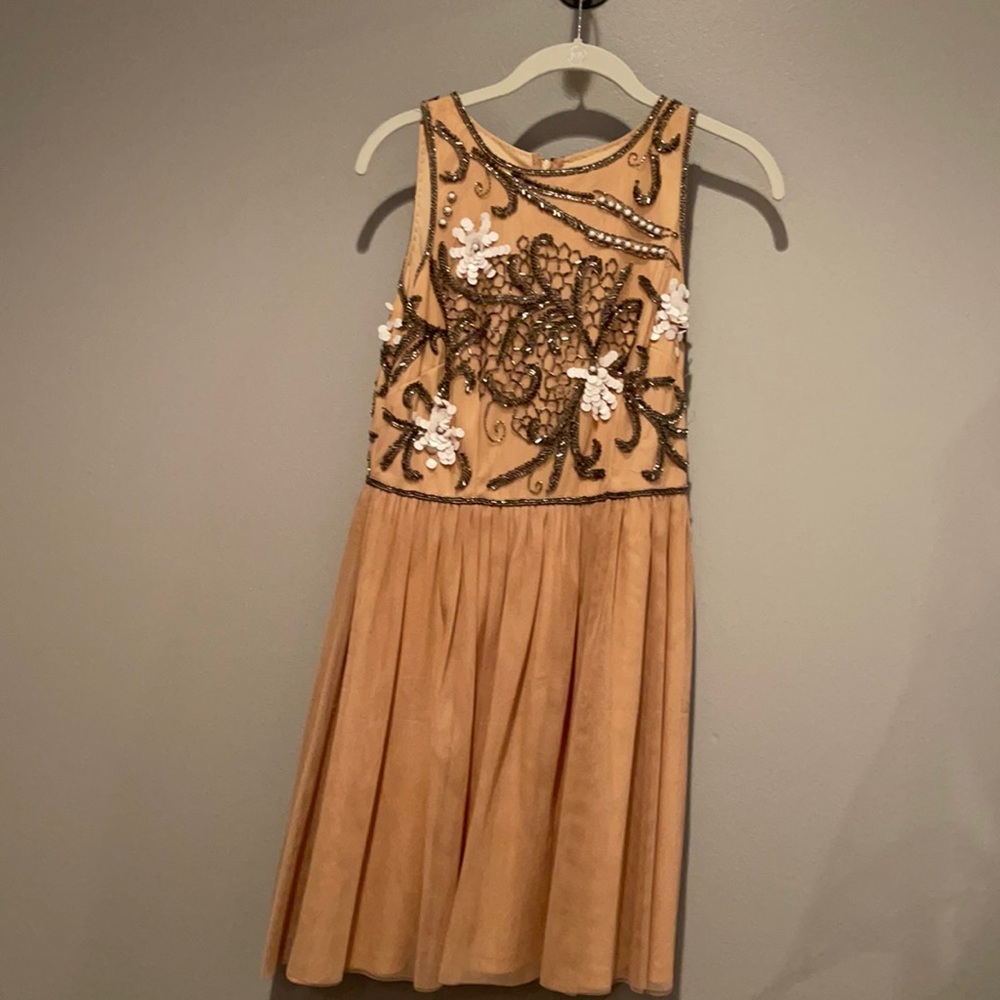 Gianni Bini Beige Short Dress